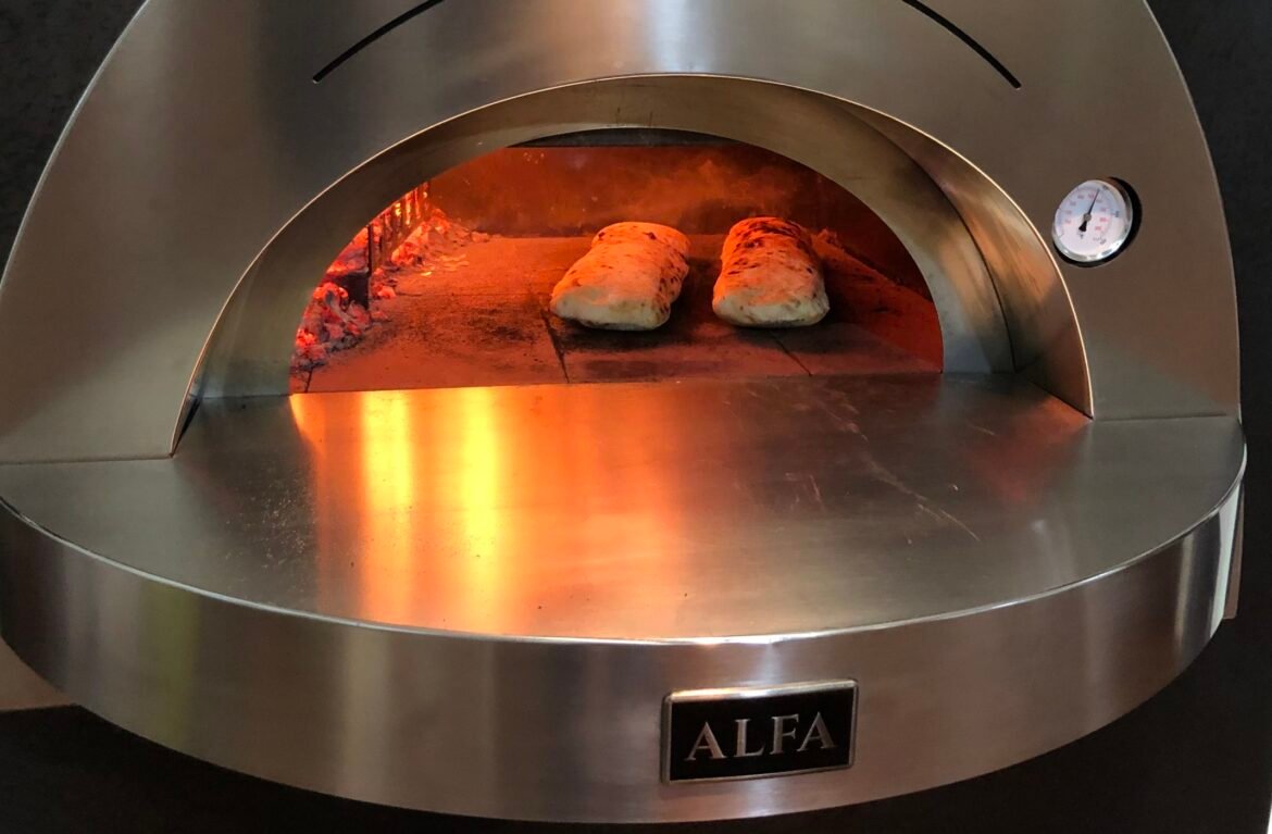 Il Forno di quartiere - Il pane fatto in casa nel forno a legna nei moderni forni Alfa
